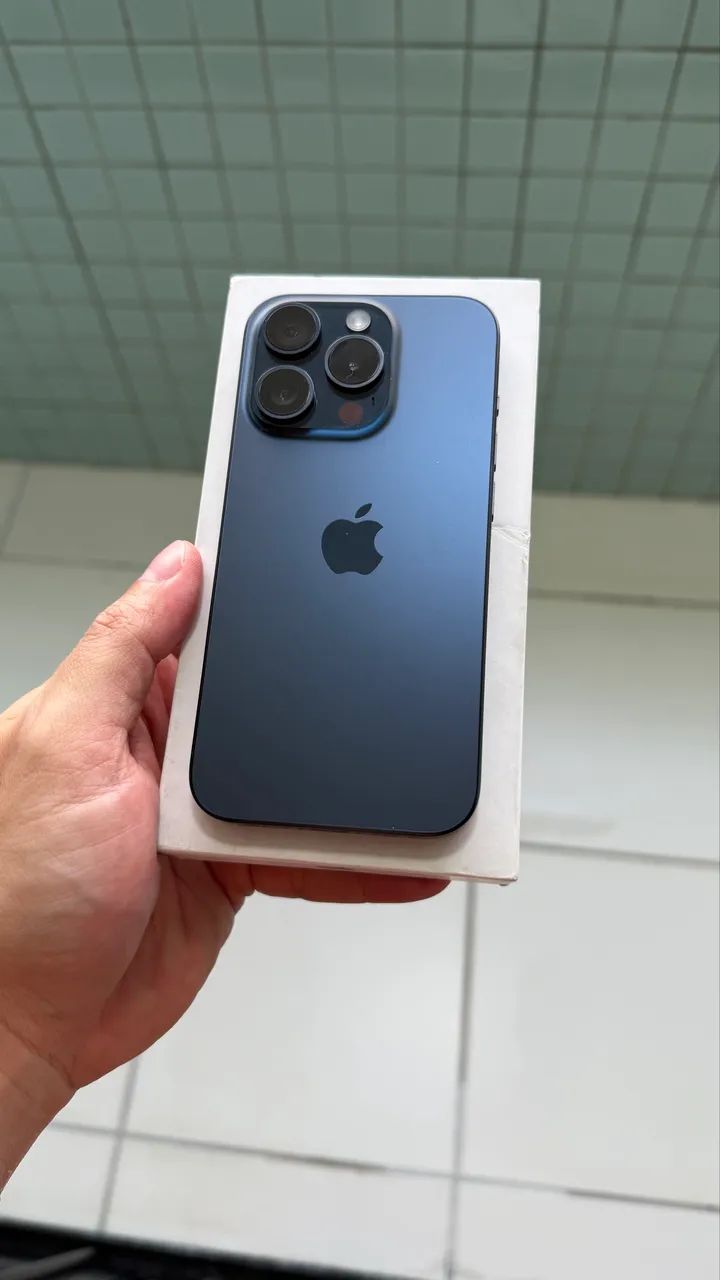 iPhone 15 Pro 256GB Azul - Bateria 100% - Celulares e Smartphones iPhone 15 Pro 256GB Azul - Bateria 100% - Celulares e Smartphones