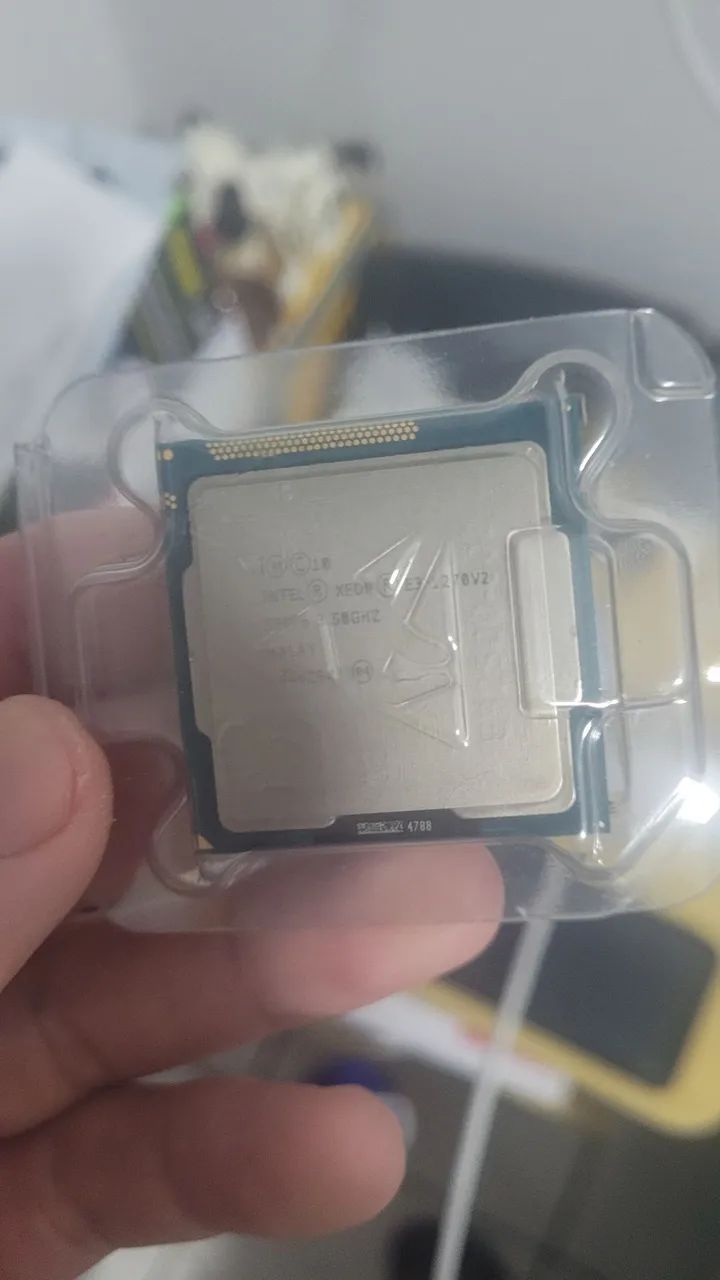 Chip Intel Xeon E3-1270V2 SROP6 3.5GHZ - novo - Foto 2