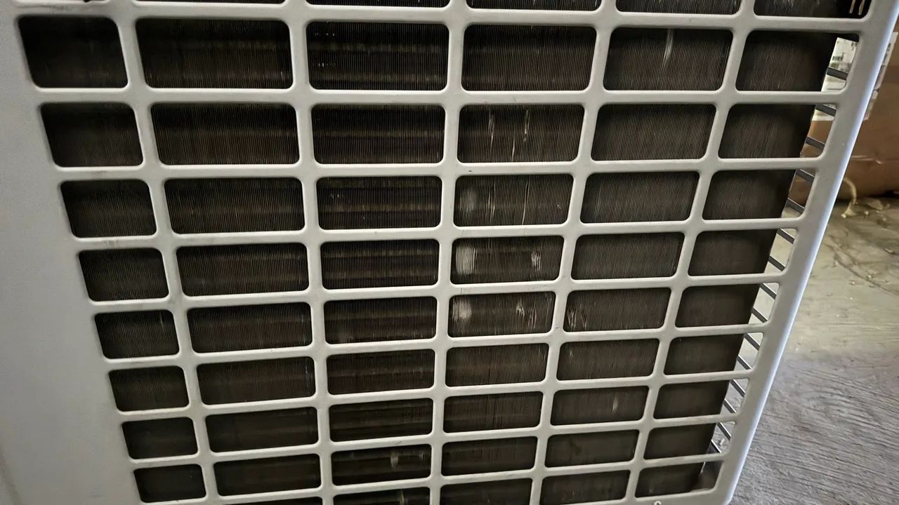 Split 12k LG dual inverter 22k  - Foto 3