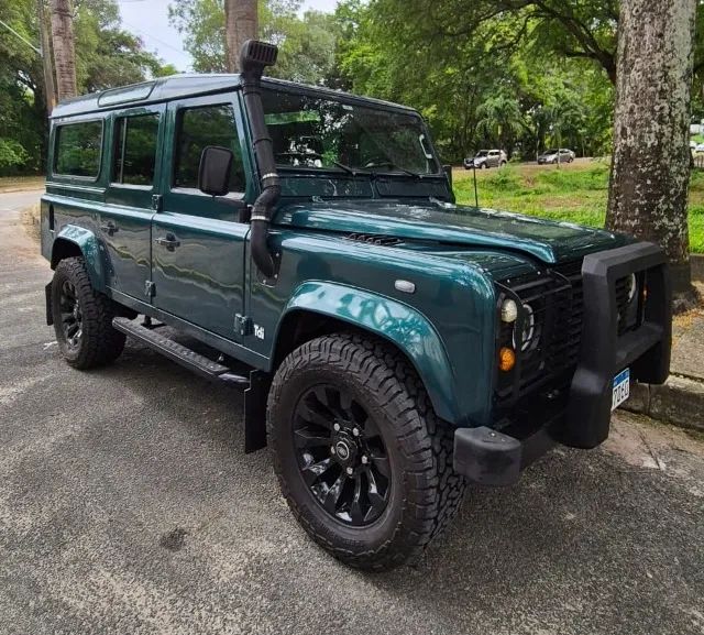 Land Rover Defender 2004