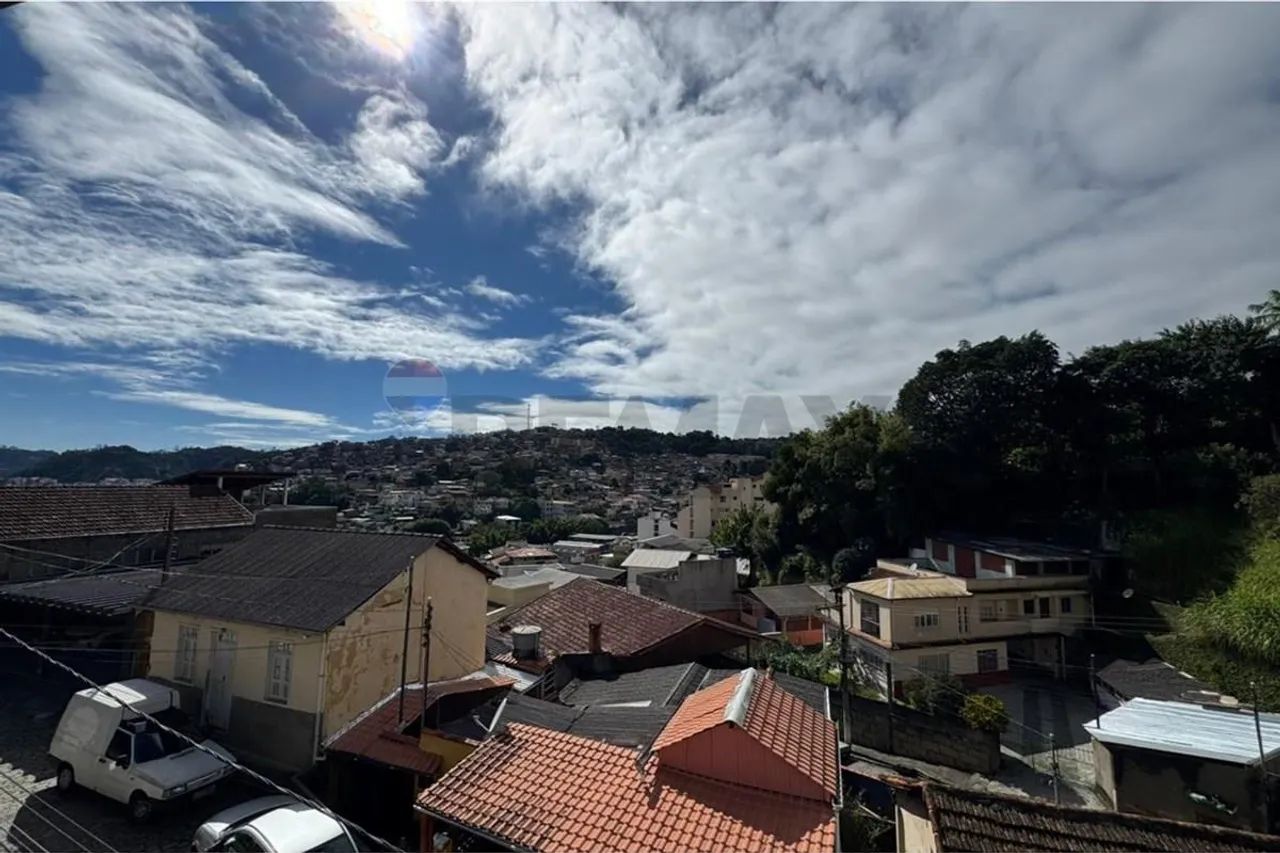 Sobrado com 3 Quartos, Ampla Varanda e Ótima Incidência Solar no Perissê - Foto 3