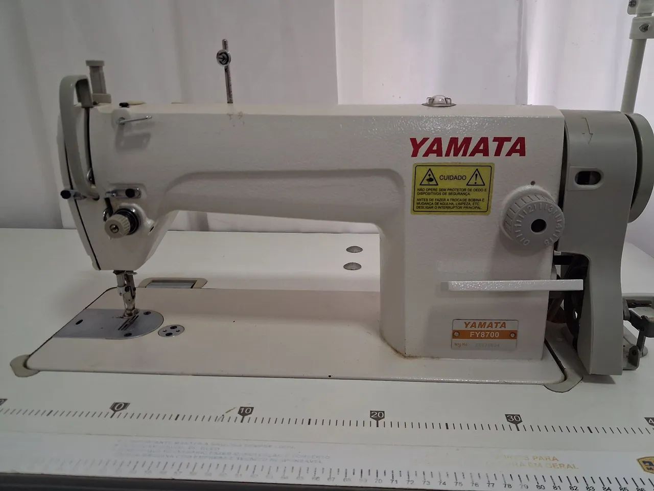 Maquina de costureira  - Foto 2