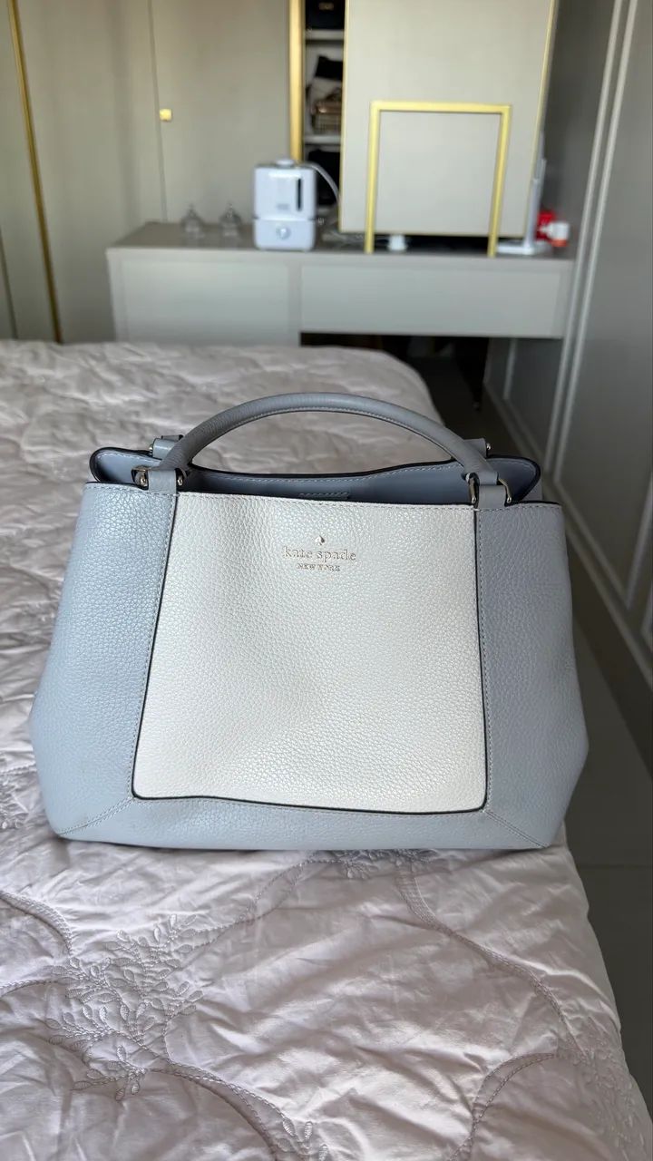Vendo Bolsa Kate Spade de Couro , Cinza . - Foto 2