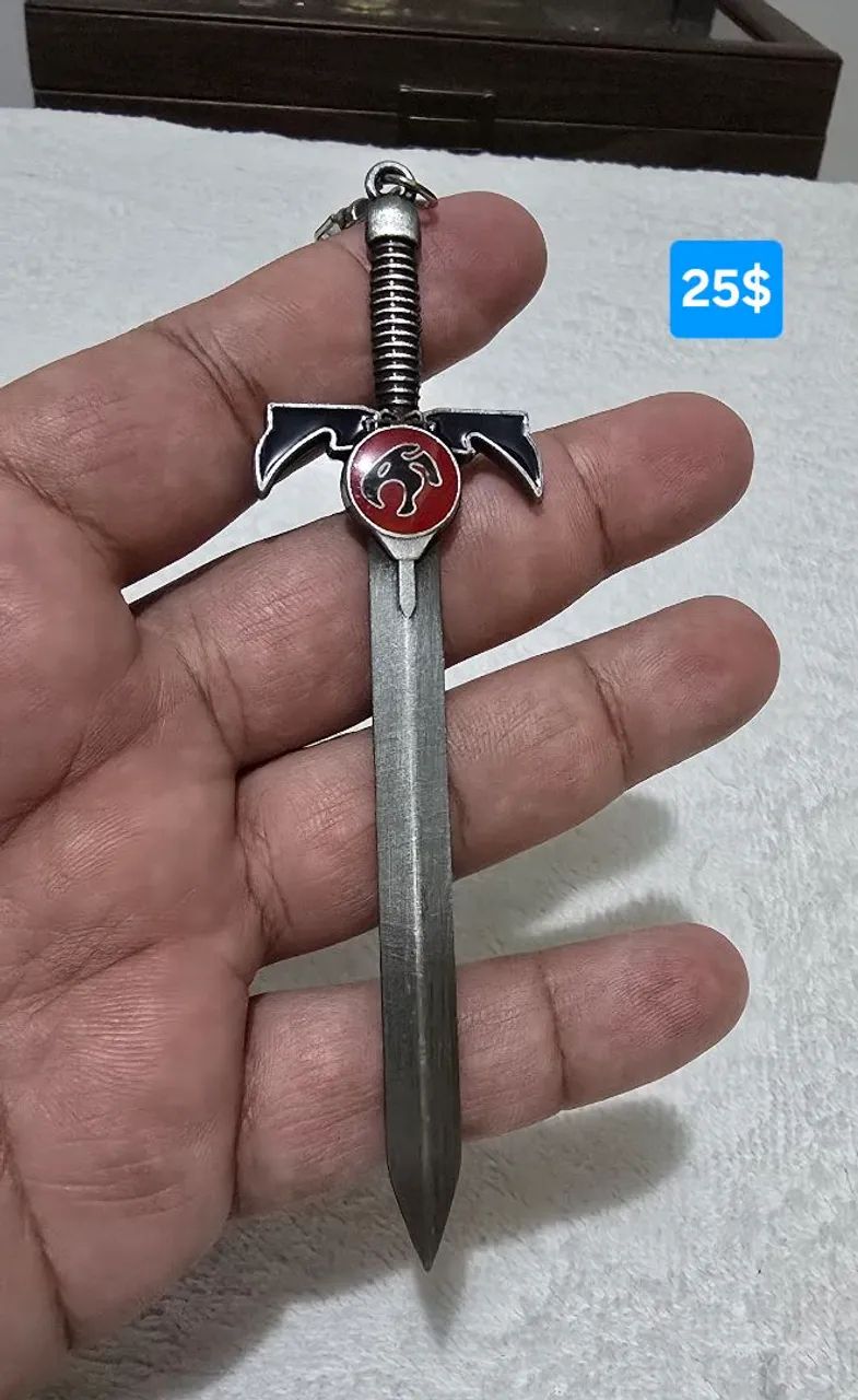 Chaveiro espada dos Thundercats em metal 