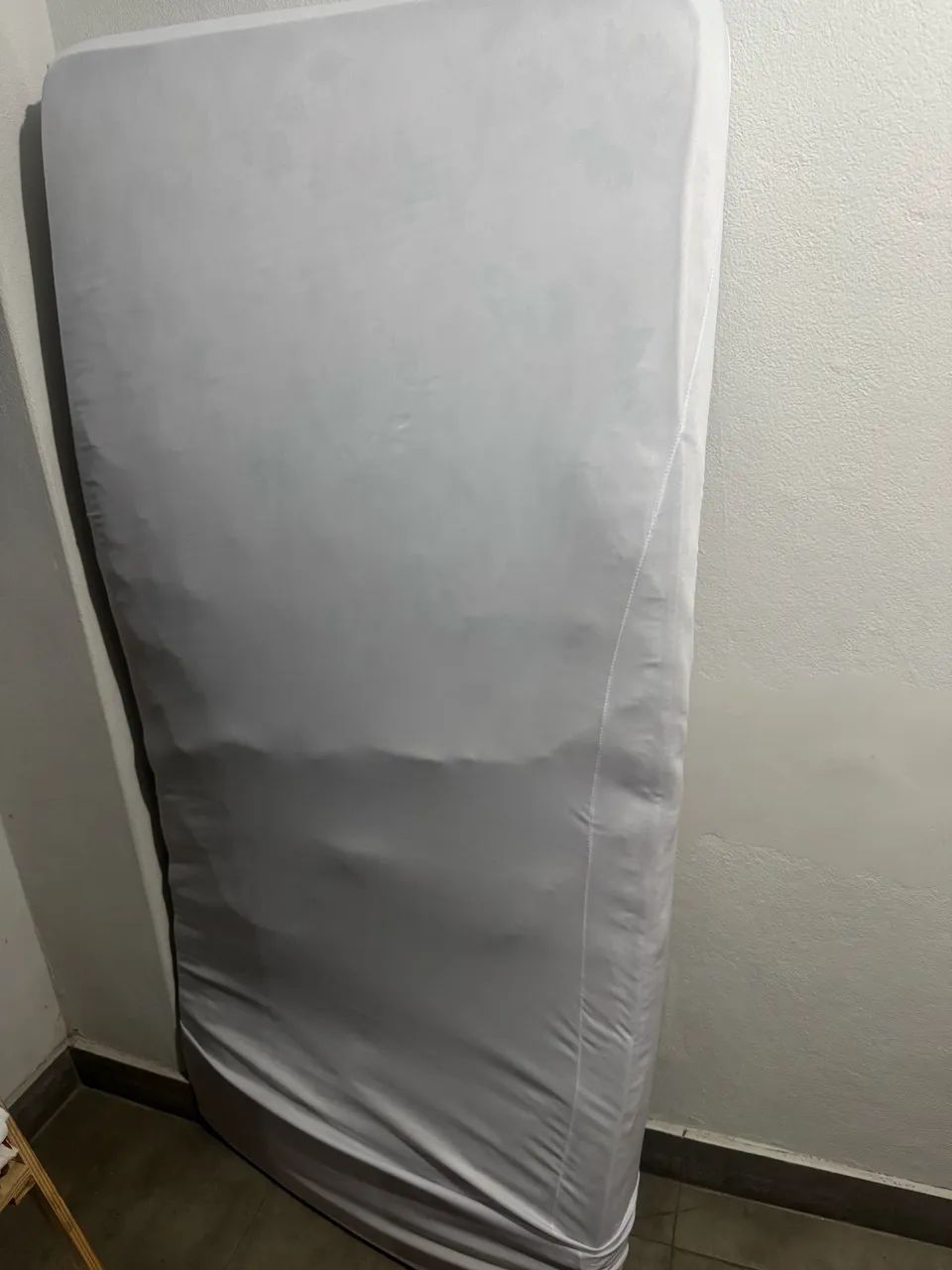 Vendo colchão solteiro 