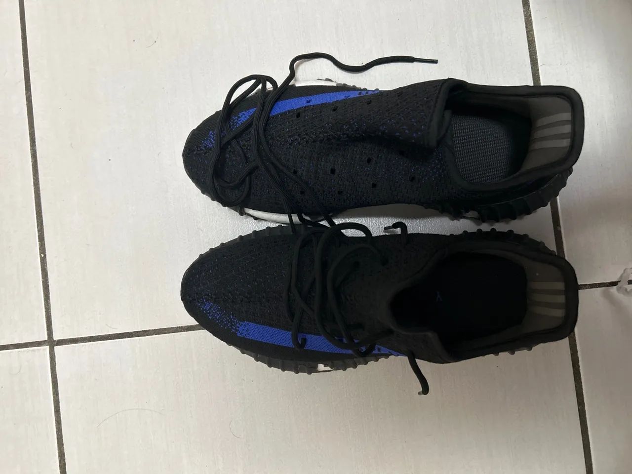 Yeezy NOVO / danificado a sola!!