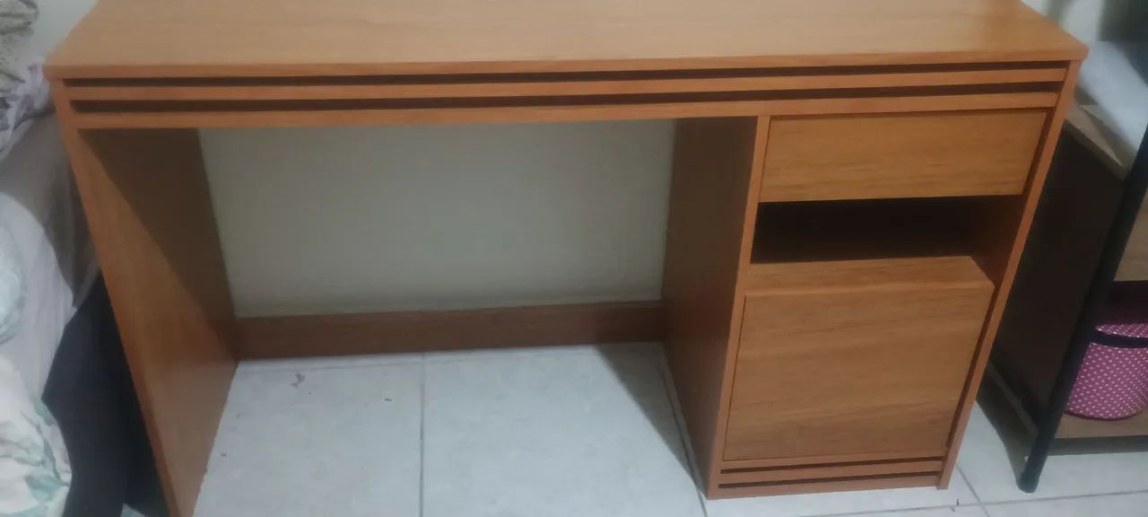 Escrivaninha seminova - Foto 2