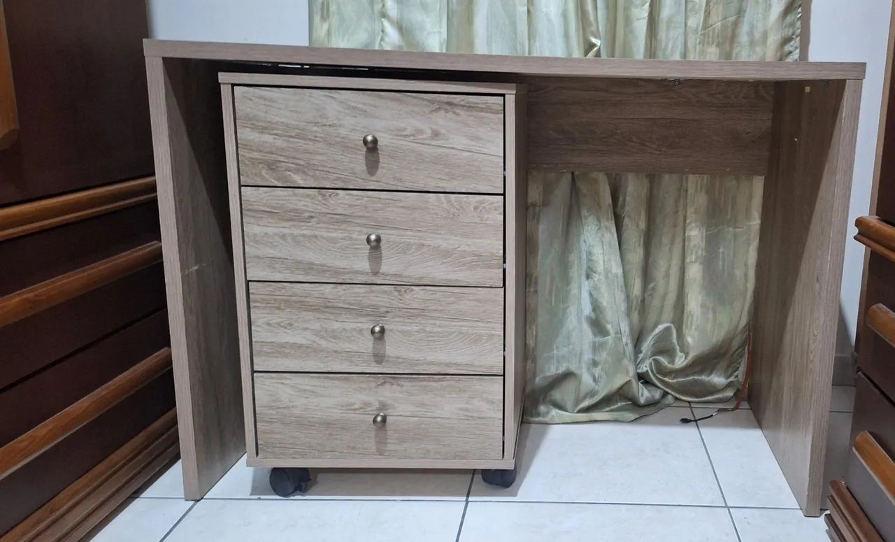Escrivaninha com gaveteiro em MDF - Foto 2