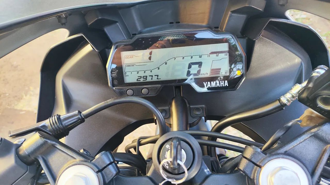 R15  com 2977km - Foto 4