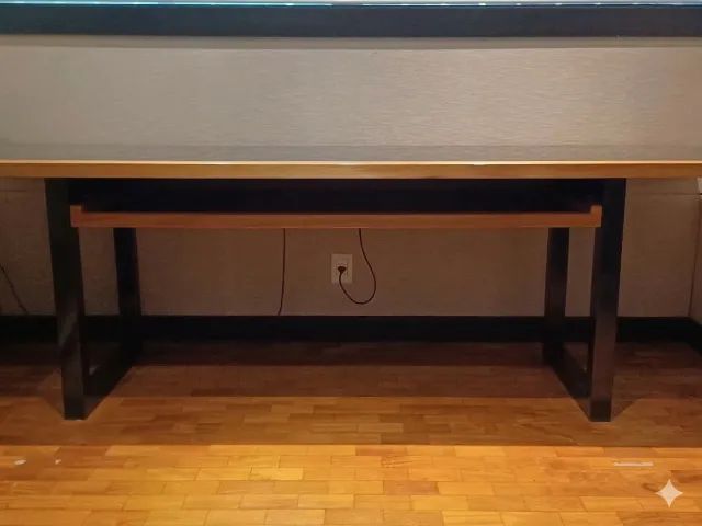 Mesa Laqueada Para Escritório ou Estúdio - Foto 2