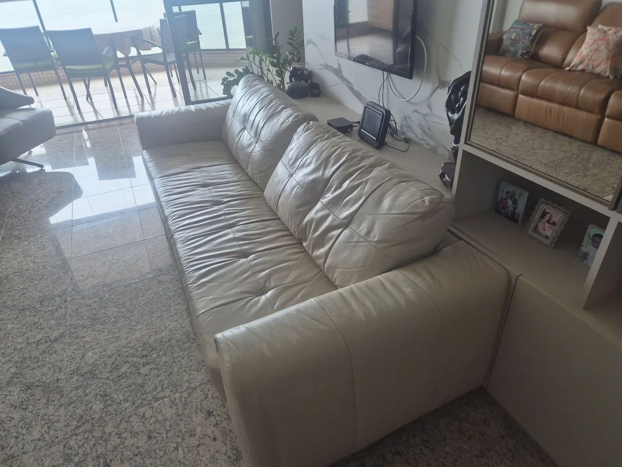 Sofá de couro legítimo em ótimo estado! - Foto 3