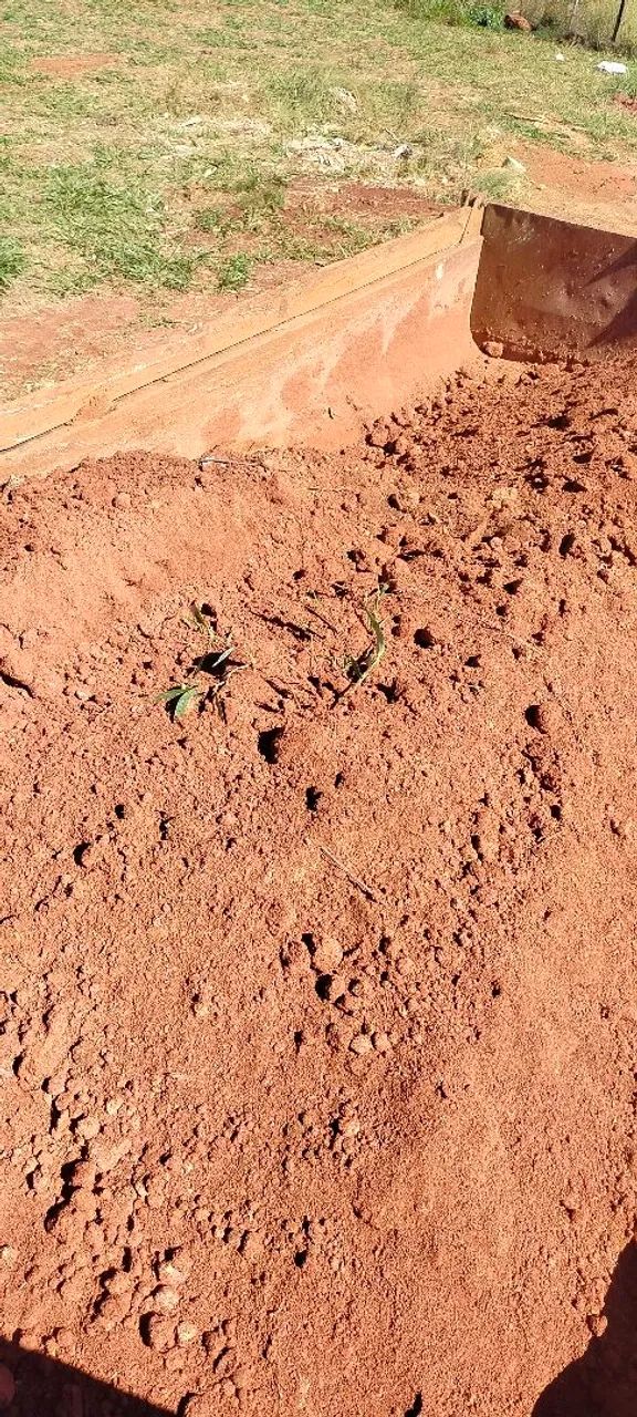 Fazemos limpeza de lotes e aterros vendemos terra tambem - Foto 3