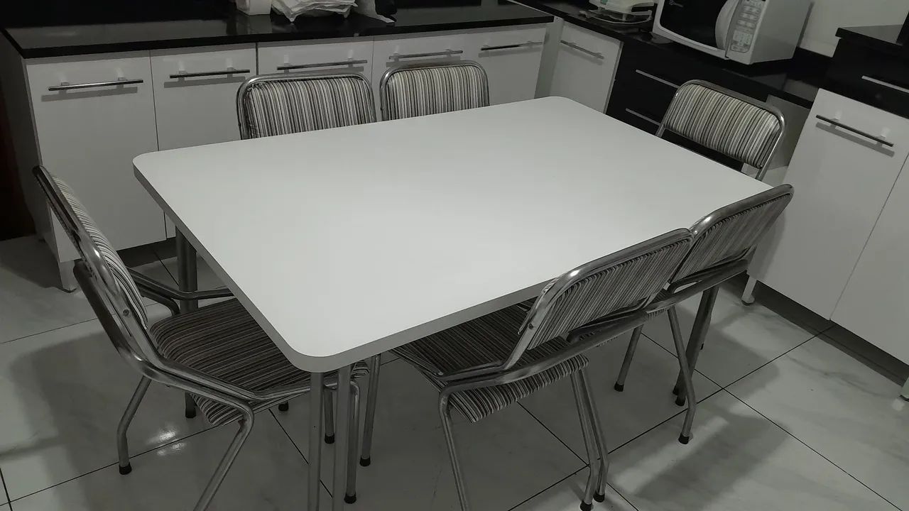 Mesa com 6 cadeiras  - Foto 2