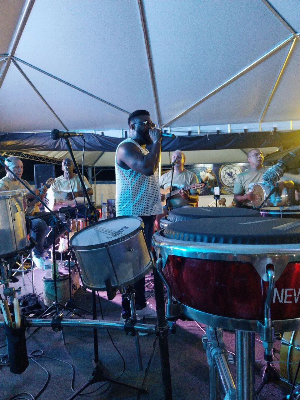Banda, grupo de pagode, cantor de samba / contrate / aniversários /confra/ casamentos. - Foto 4