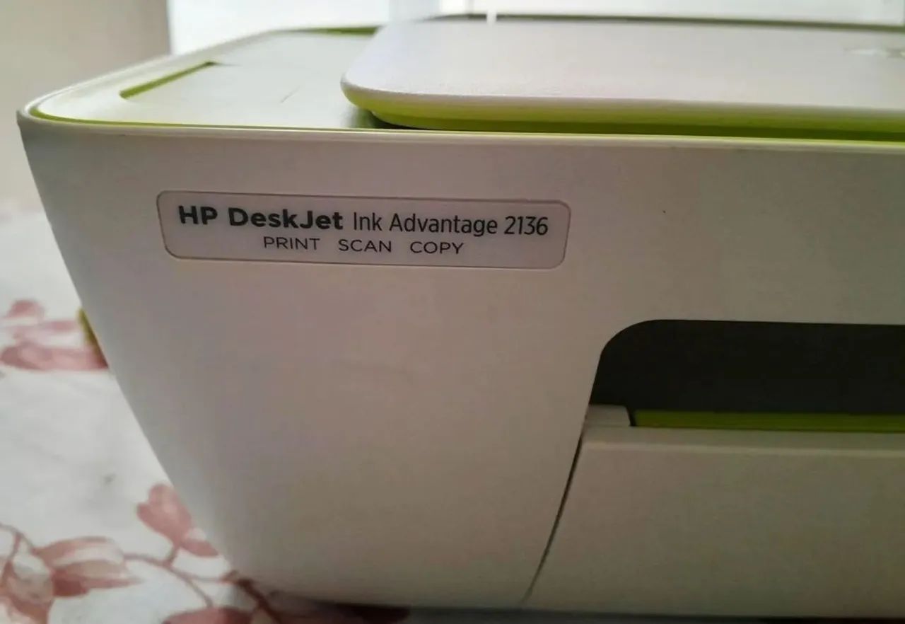 Impressora HP DeskJet 2136 Multifuncional - Imprime, Copia e Digitaliza - Foto 2