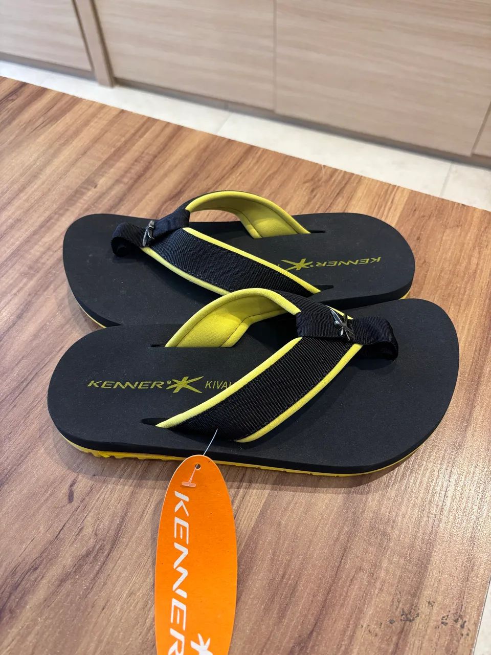 Sandália Kenner Action Gel Original - Preta com Amarelo- Nova 