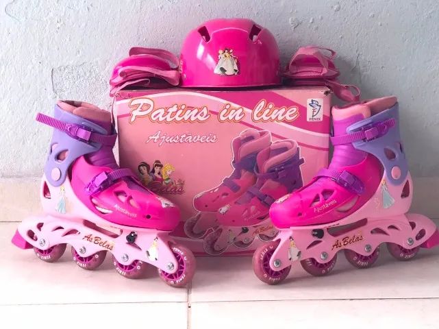 Patins Rosa - As Belas - Ajustavél de 38 a 41 - Com acessórios de proteção.