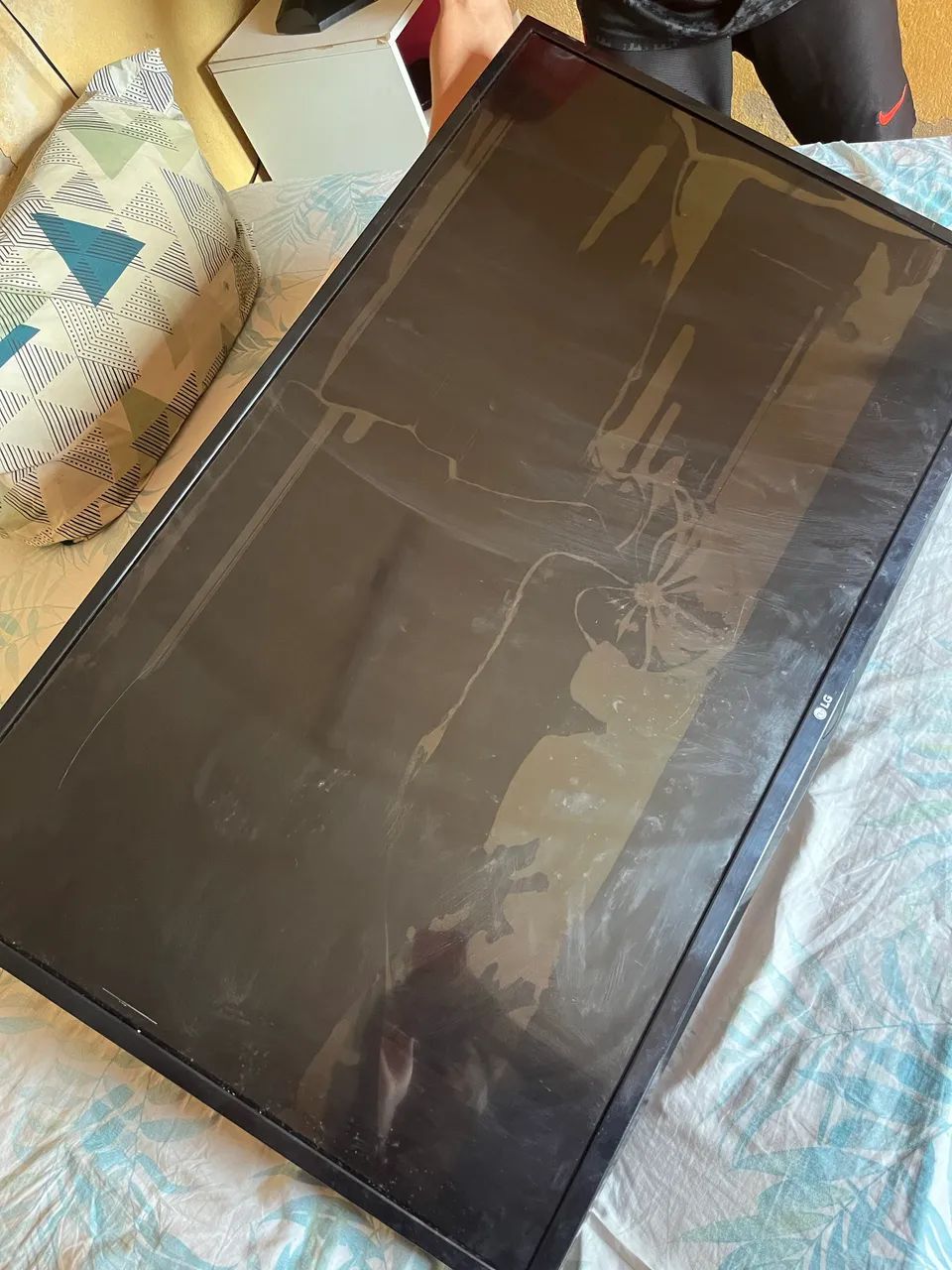 Vendo televisão LG 43 polegadas para retirada de peça