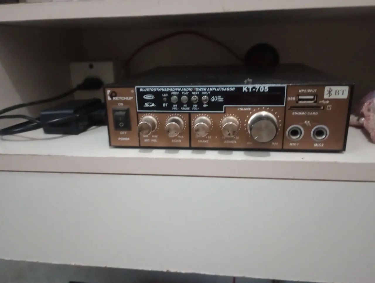 Amplificador 2000w super potente, conecta em qualquer caixa de som valor negociável!!! 
