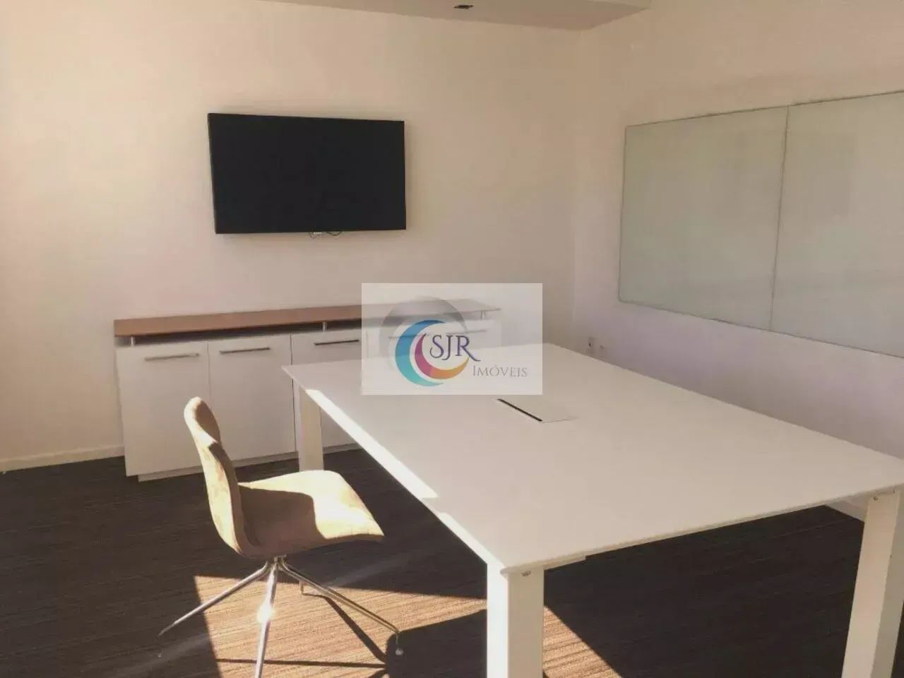 Conjunto comercial com 787 m² MOBILIADO,  Ar condicionado para área comum e privativa . - Foto 3