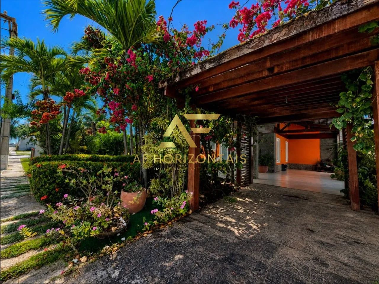Casa em frente à praia, com 3 quartos, sendo 1 suíte. - Foto 2