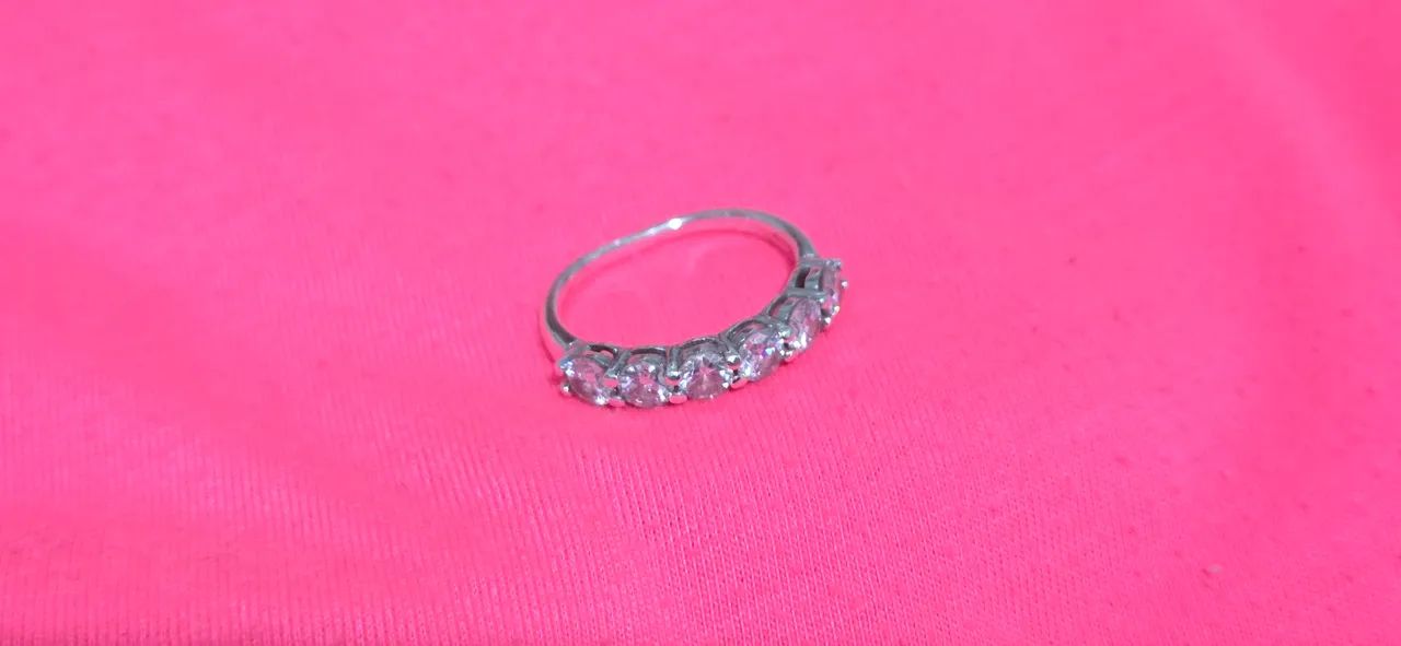 Anel moissanite num 17