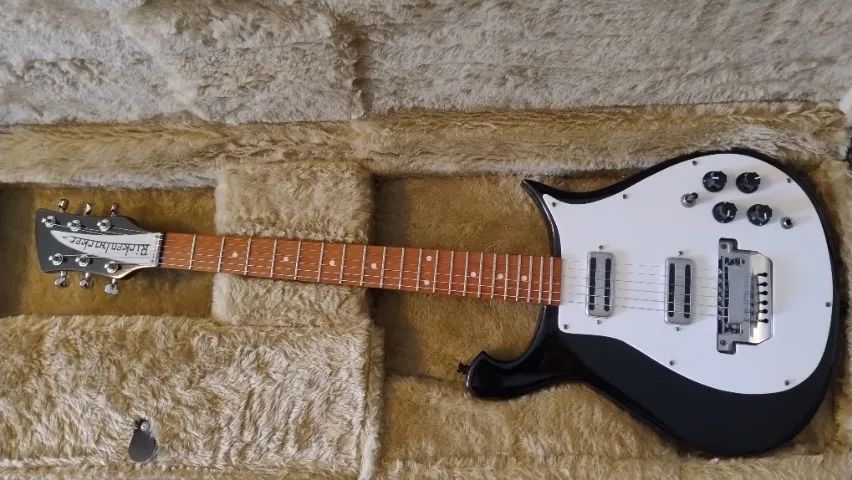 Guitarra Rickenbacker modelo 425 estilo George Harrison ótimo