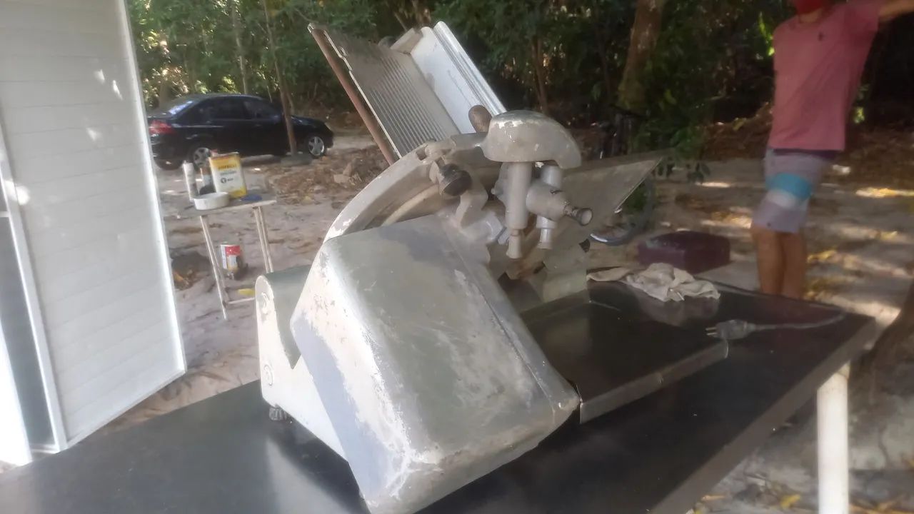 Cortador fatiado de frios e queijo profissional 220v - Usado - Foto 2
