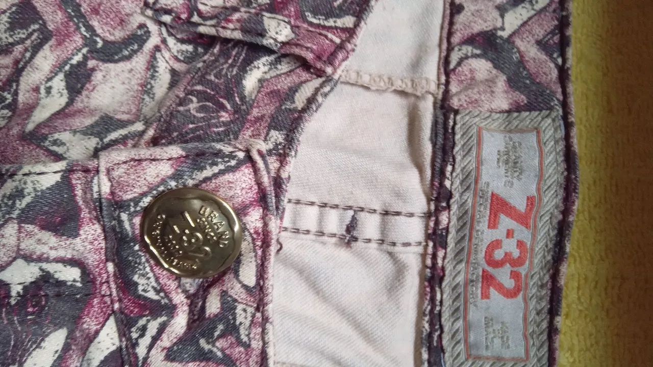 SHORTS DE SARJA ESTAMPADO  - Foto 5