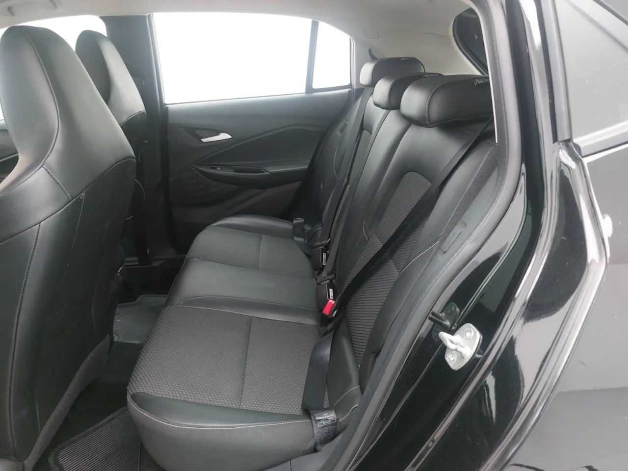 Chevrolet Onix Plus LTZ 1.0 12V TB Flex Aut. 4P, foto 17 de 18