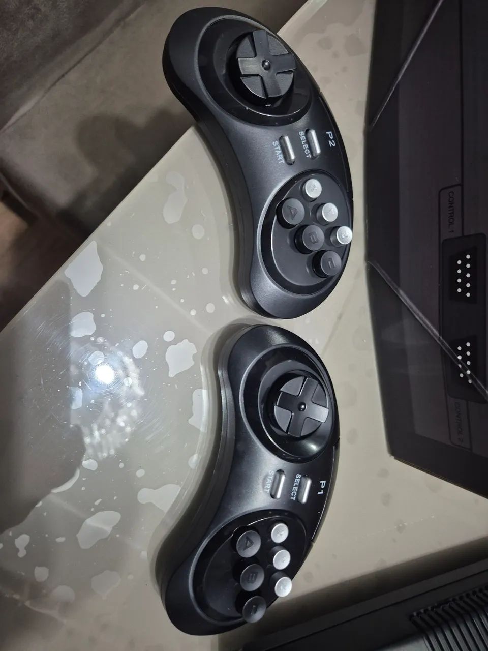 Mega Drive Clone ZD06 + 2 Controles sem fio + jogos de mega e Master na memória  - Foto 2