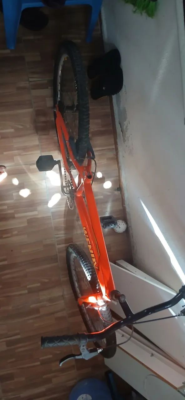 Bicicleta aro 24 sem cela funcionando - Foto 3