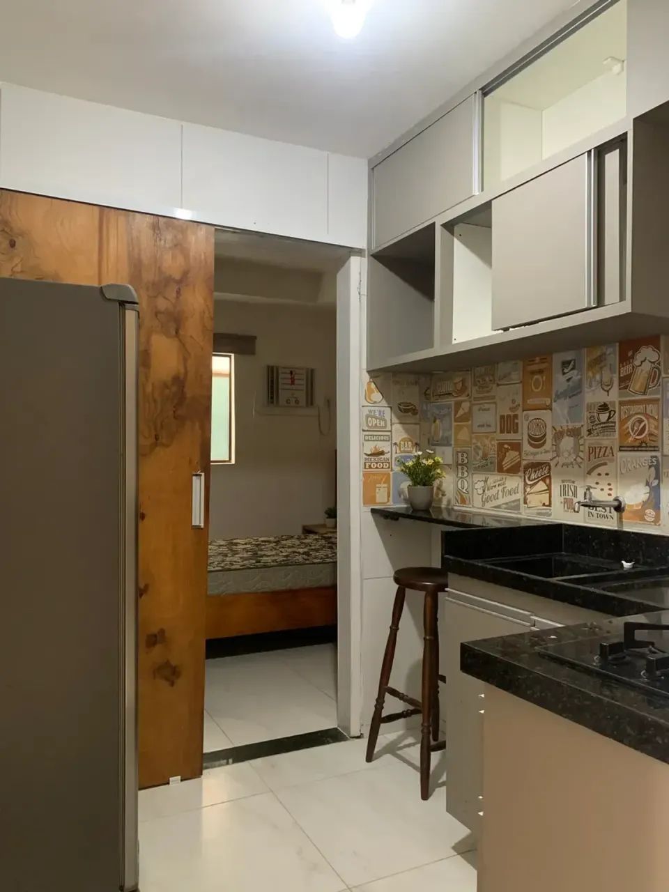 Prédio c/ 21 APT Studios Mobiliados e Alugados. RENDA CERTA. 30m do Mar. IMPERDÍVEL p/ Inv - Foto 4