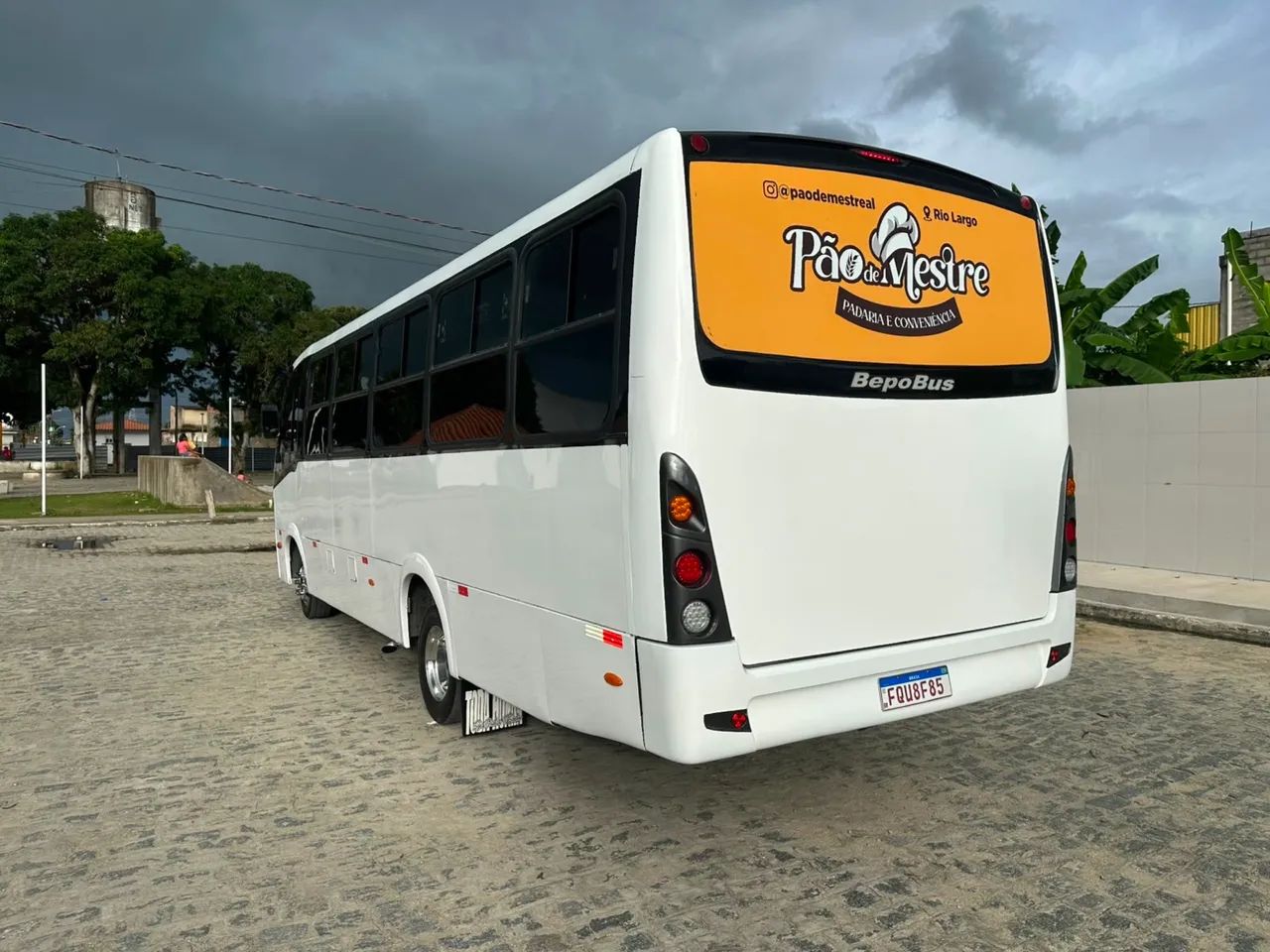 Micro ônibus ano 2015 - Foto 2