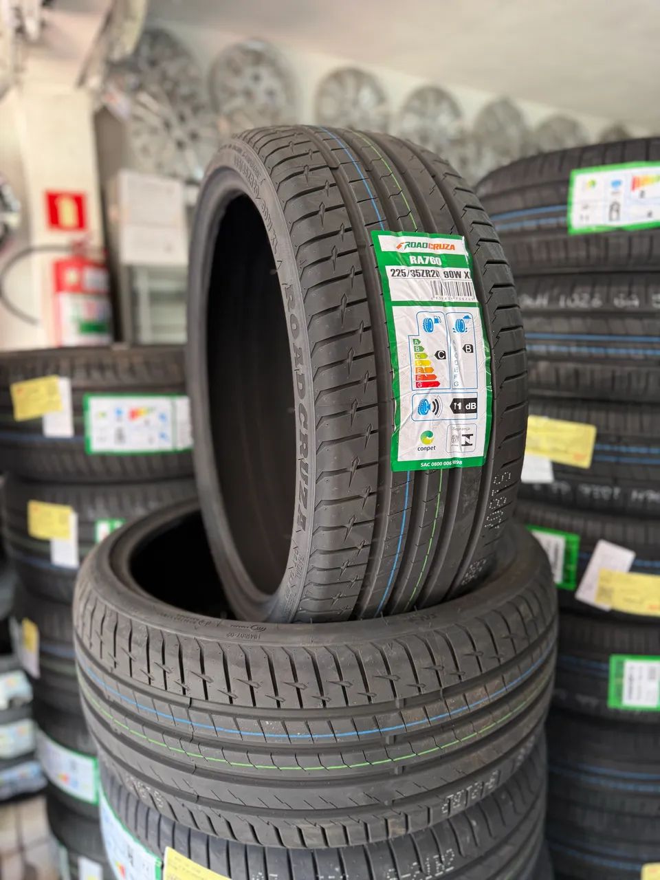 PNEU NOVO 225/35ZR20 ROADCRUZA  - Foto 3