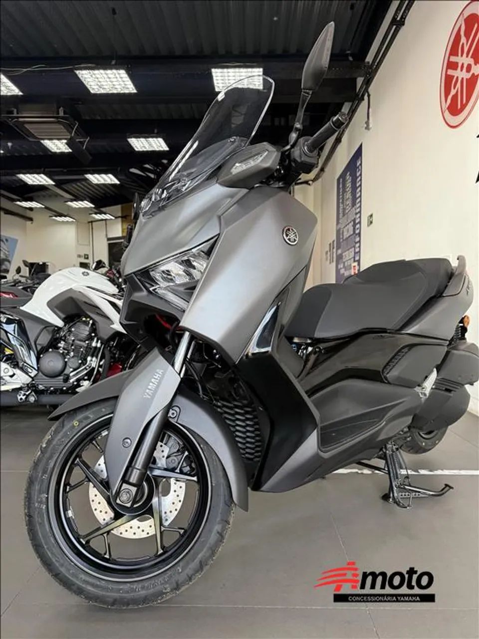 YAMAHA XMAX 300 CONNECTED ABS - Foto 4