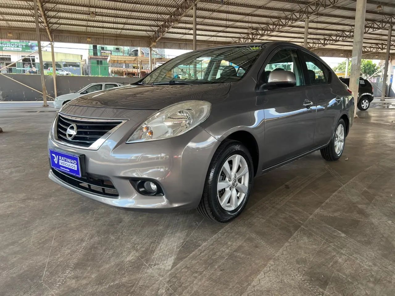 Nissan Versa 1.6 16V FLEX SL 4P MANUAL 2013