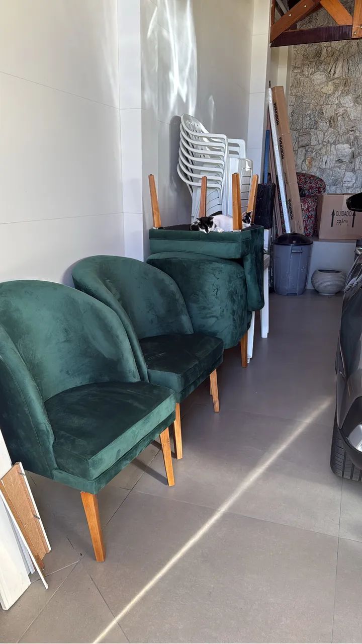 Poltrona Luxo em Veludo 65cm