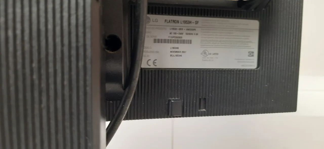 Monitor LG Flatron 19 polegadas - Foto 4