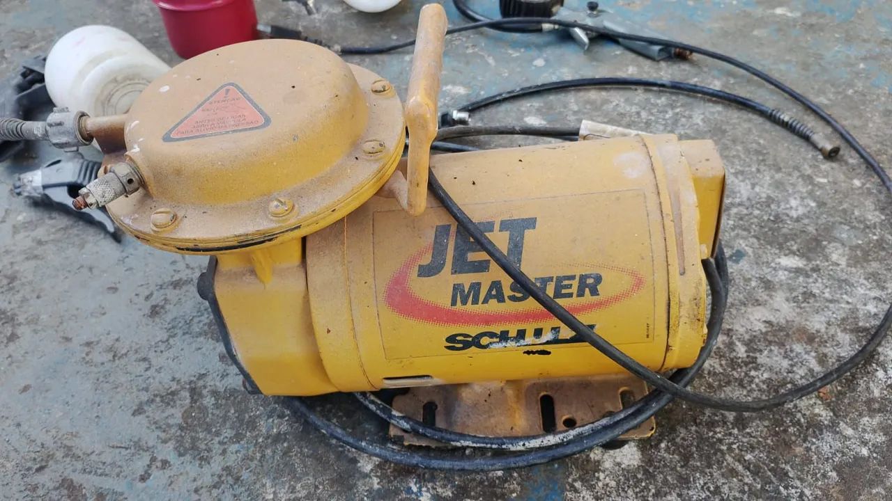 VENDE SE KIT COMPRESSOR COM PISTOLAS - Foto 2