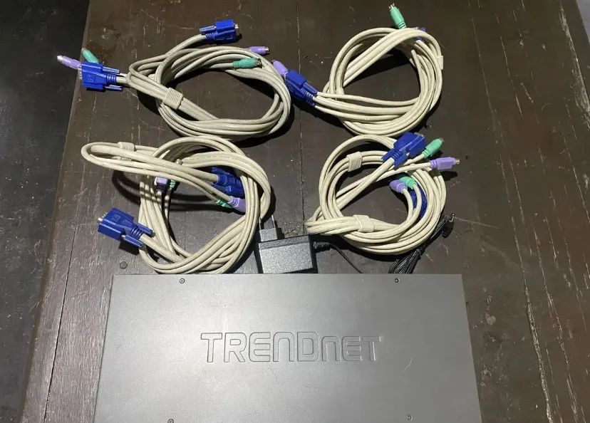 Switch Trendnet Tk-801r 8 Portas (Usado)