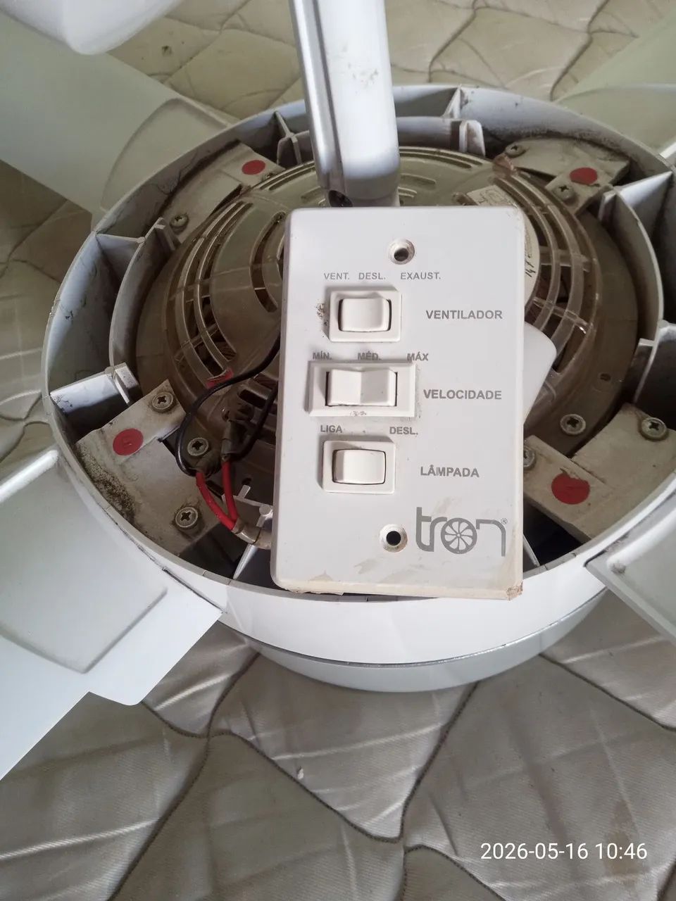 Ventilador teto , sem controle, segue com 2 lâmpadas