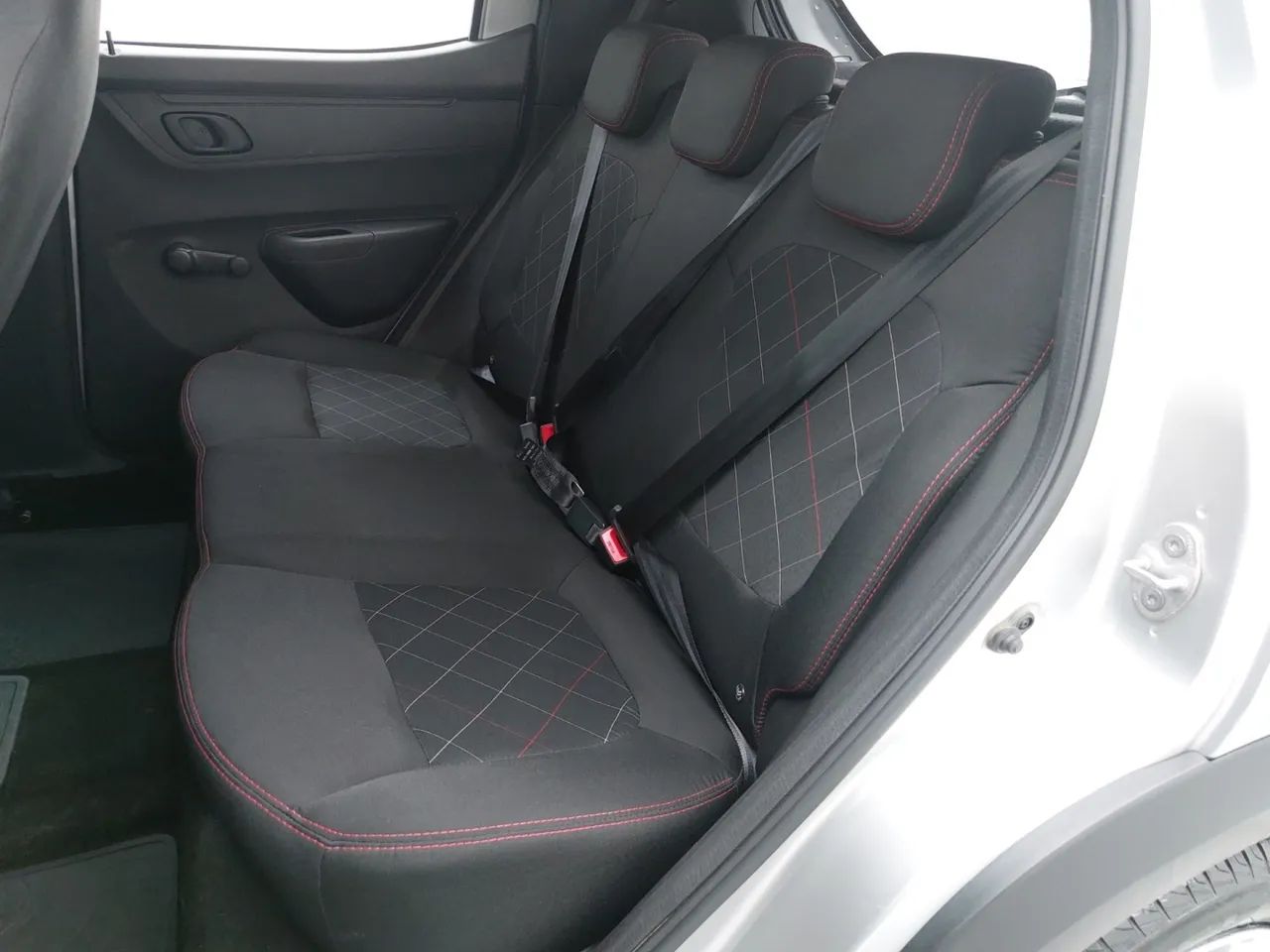 Renault Kwid 1.0 Zen, foto 17 de 18