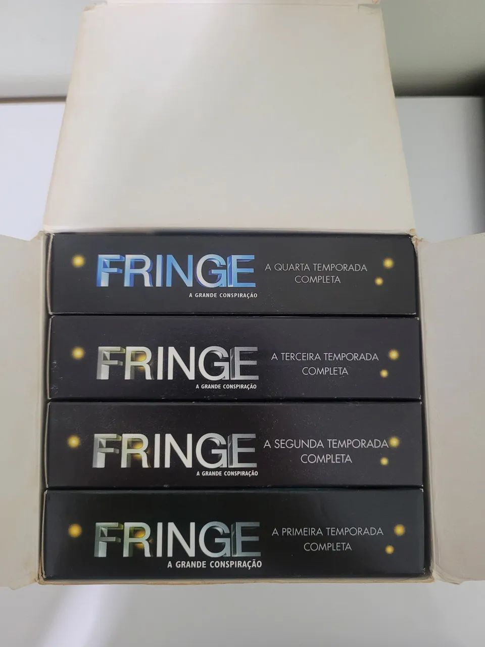 Fringe DVD Temporadas 1 a 4 - Foto 2