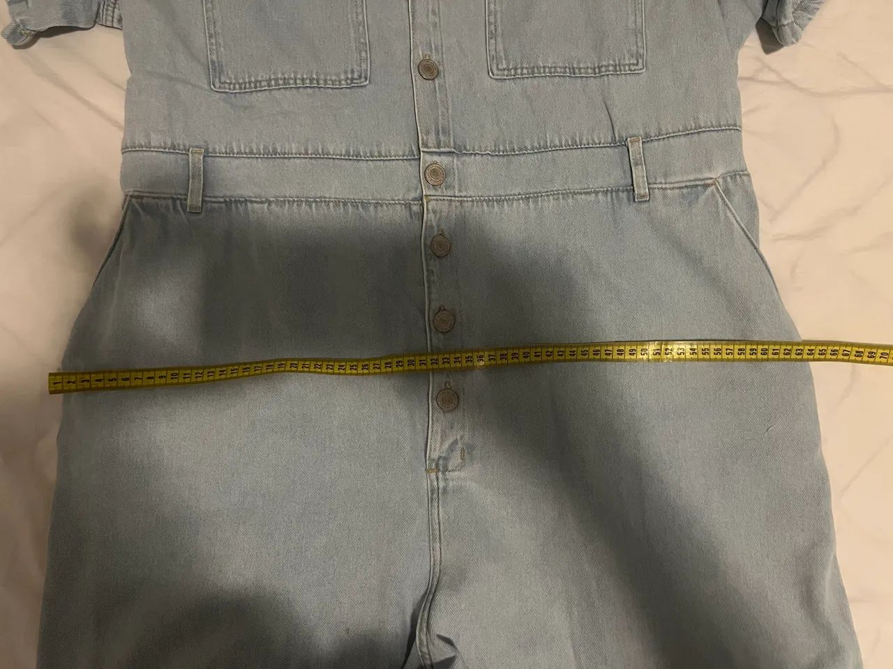 Macaquinho jeans plus size - Foto 5