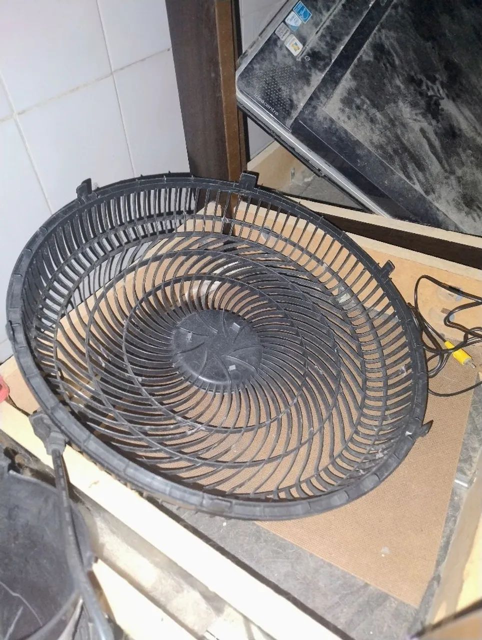 Hélice, grade e trava ventilador Malory de 40cm  e ventisol de 30cm   - Foto 2