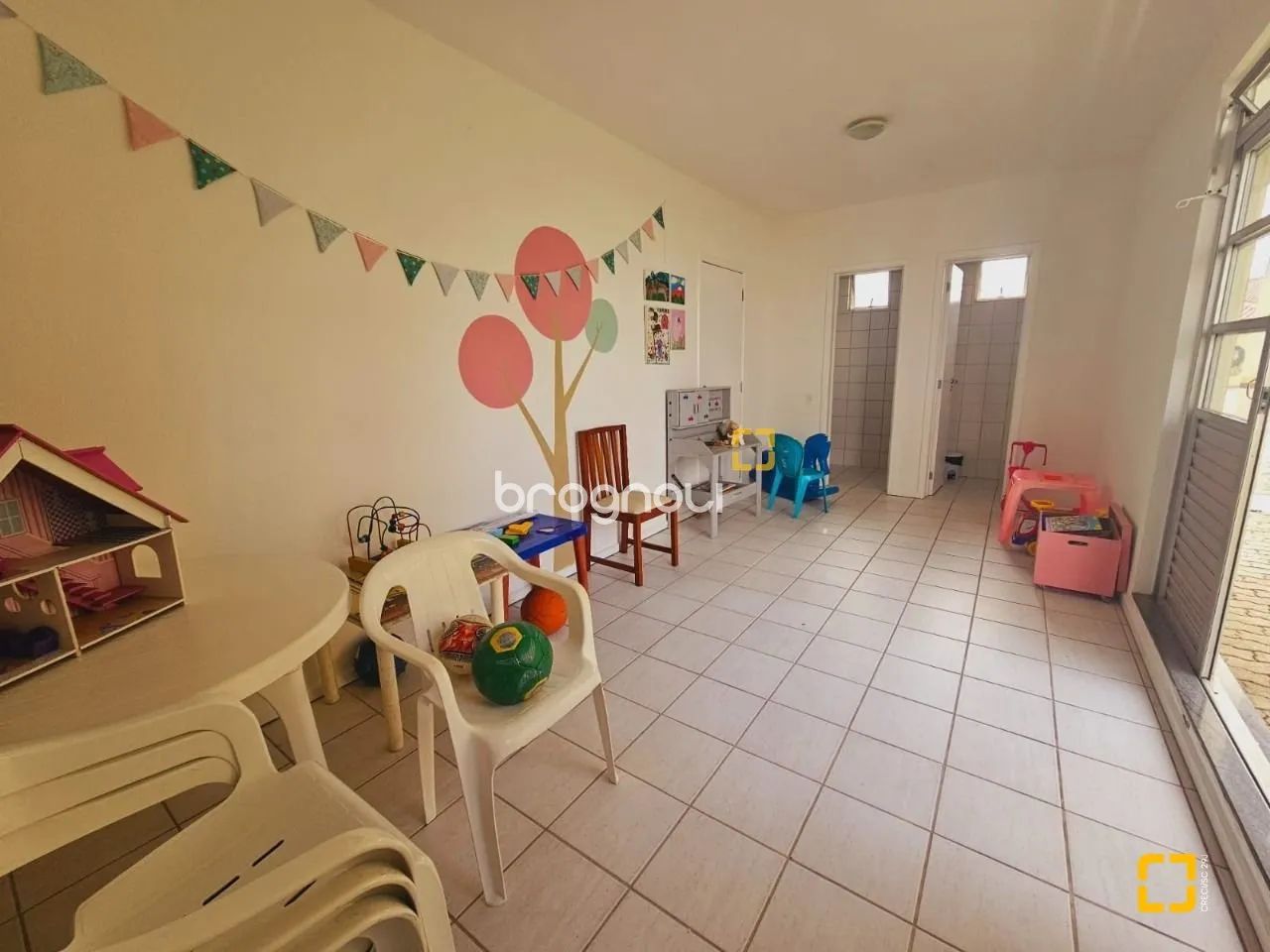 Apartamento no Bom Abrigo de 3 domrs suite com 108 m² - Foto 2