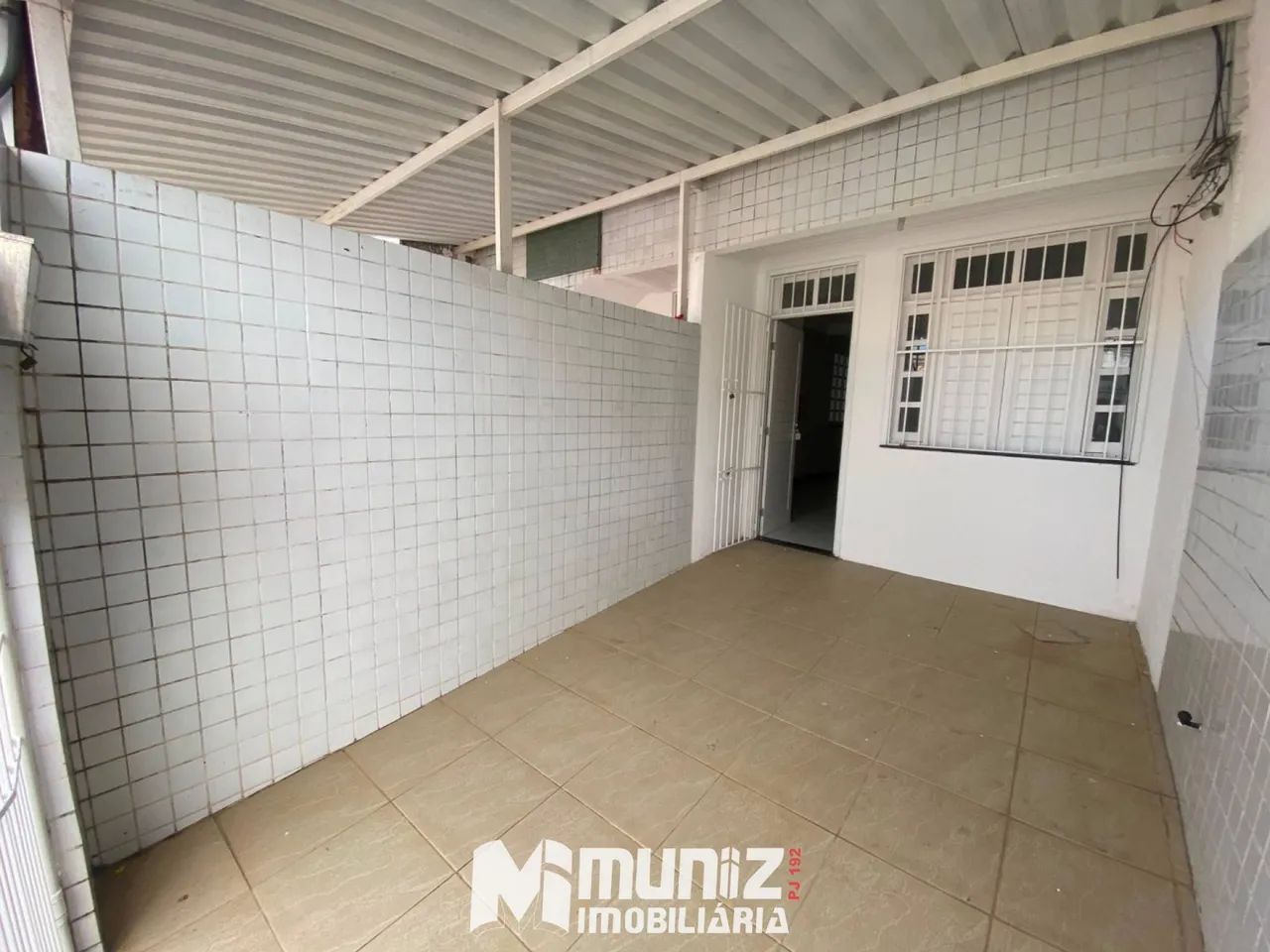 Aluga-se casa grande e pronta para morar no bairro Suíssa! - Foto 5