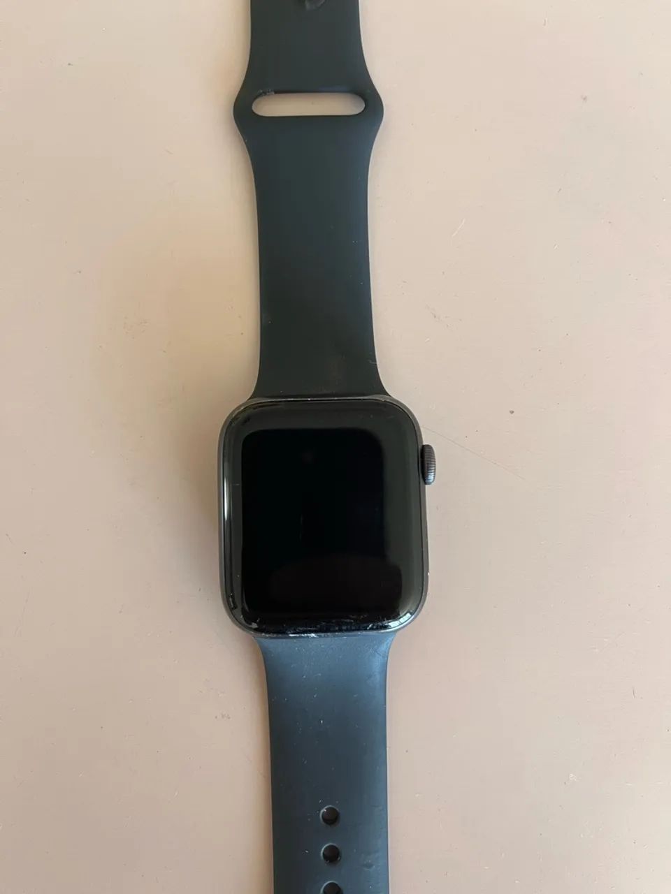 Apple Watch SE 2Gen 44mm (com caixa, carregador e pulseiras extra) - Foto 4