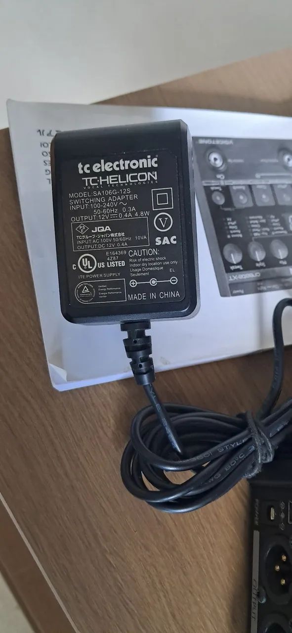 Pedaleira para voz Voicetone Create xt TC HELICON - Instrumentos
